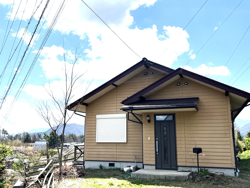 【契約済】（R6-2）富士見駅徒歩10分！眺望抜群の閑静な立地<br/>
2LDK・平屋戸建て・薪ストーブありの賃貸物件<br/>
