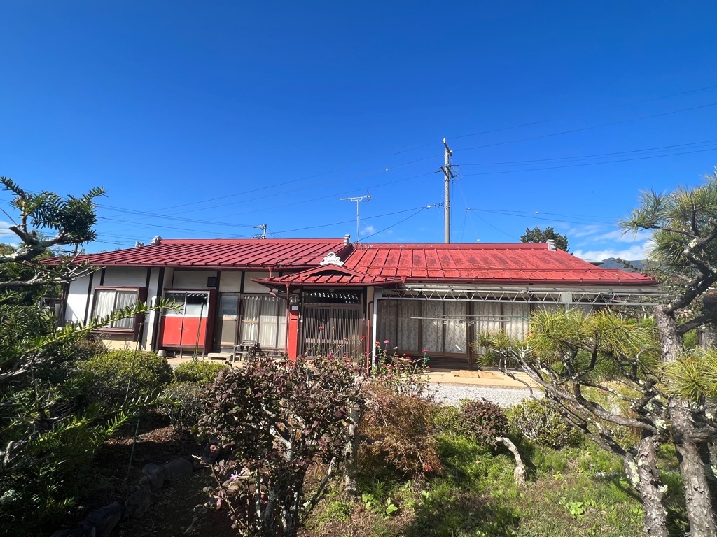 【契約済み】<br/>
(R5-13)八ヶ岳・南アルプス一望！<br/>
田園風景広がる抜群のロケーション。<br/>
日当たり良好の畑付き平屋住宅。